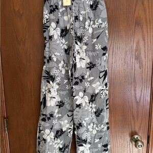 Tropical Floral Black and White Pants